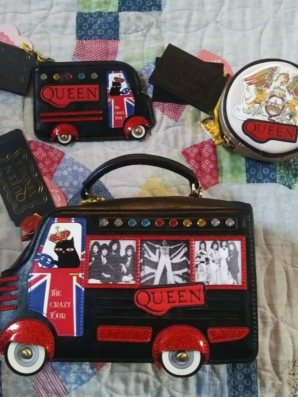 Queen x Vendula London Limited Edition Bus Bag + 2 Coin Purses Bundle NWT